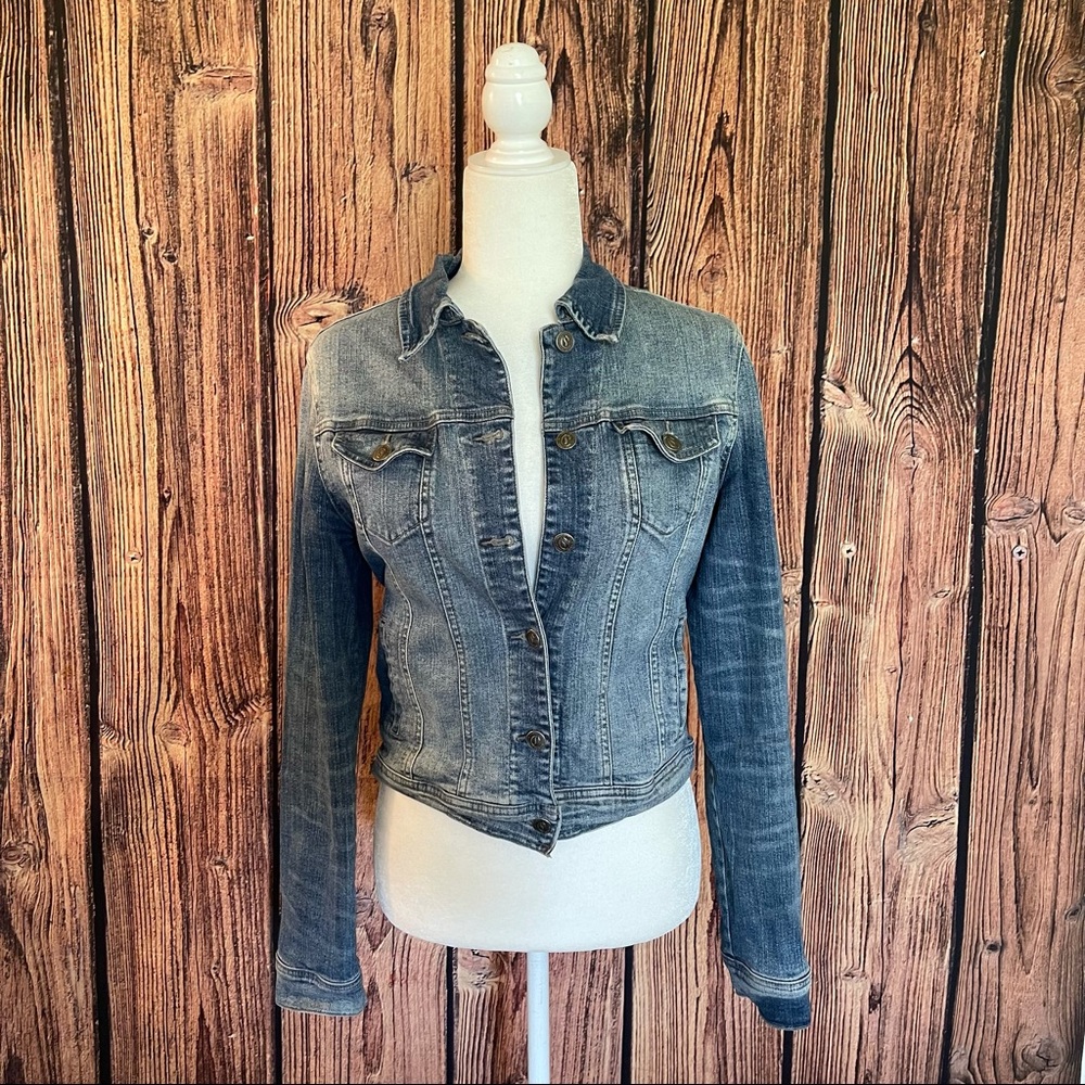 CELLO ⭐️ Sandblast Stretch Denim Jacket - LARGE